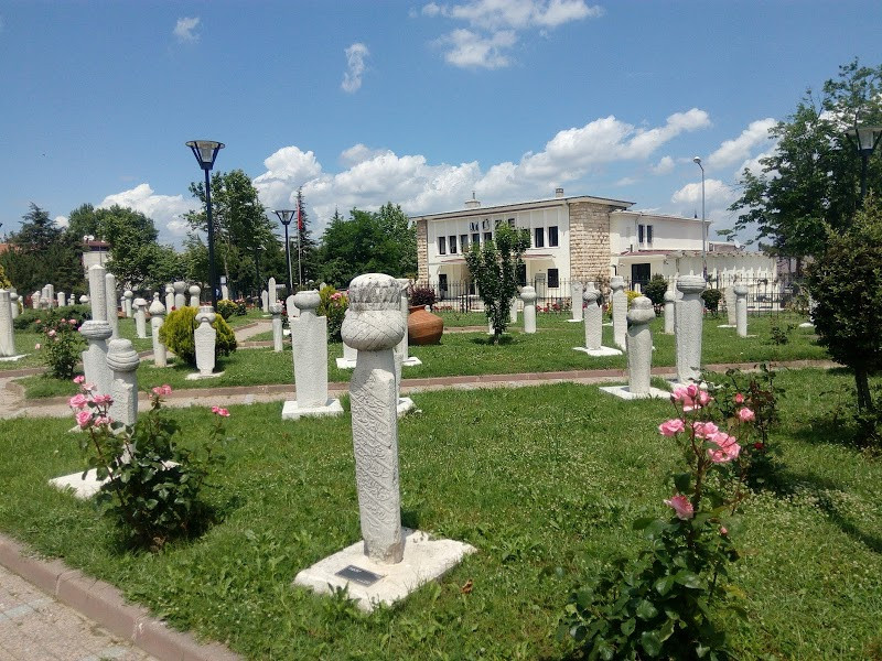 Osmanlı Mezar Taşları Sergileme Alanı image